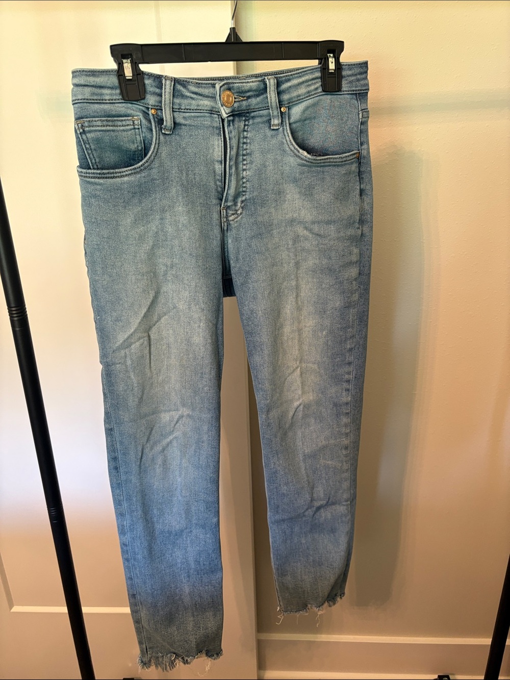 KUT From The Kloth Distressed Hem Jeans Size 6